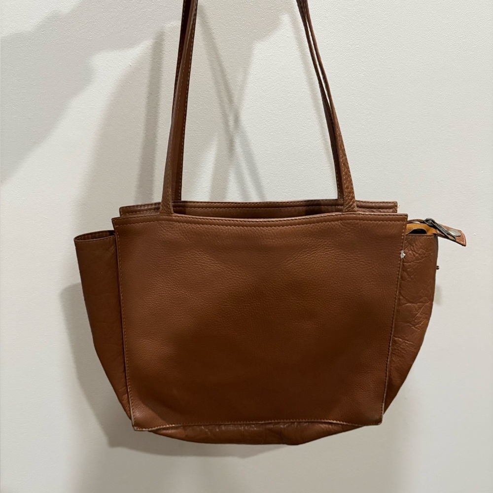 🚨FREE GIVEAWAY Brown Leather Tote Bag